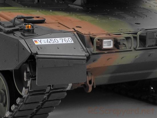 Tamiya German Federal Army Main Battle Tank Leopard 2 A7V 